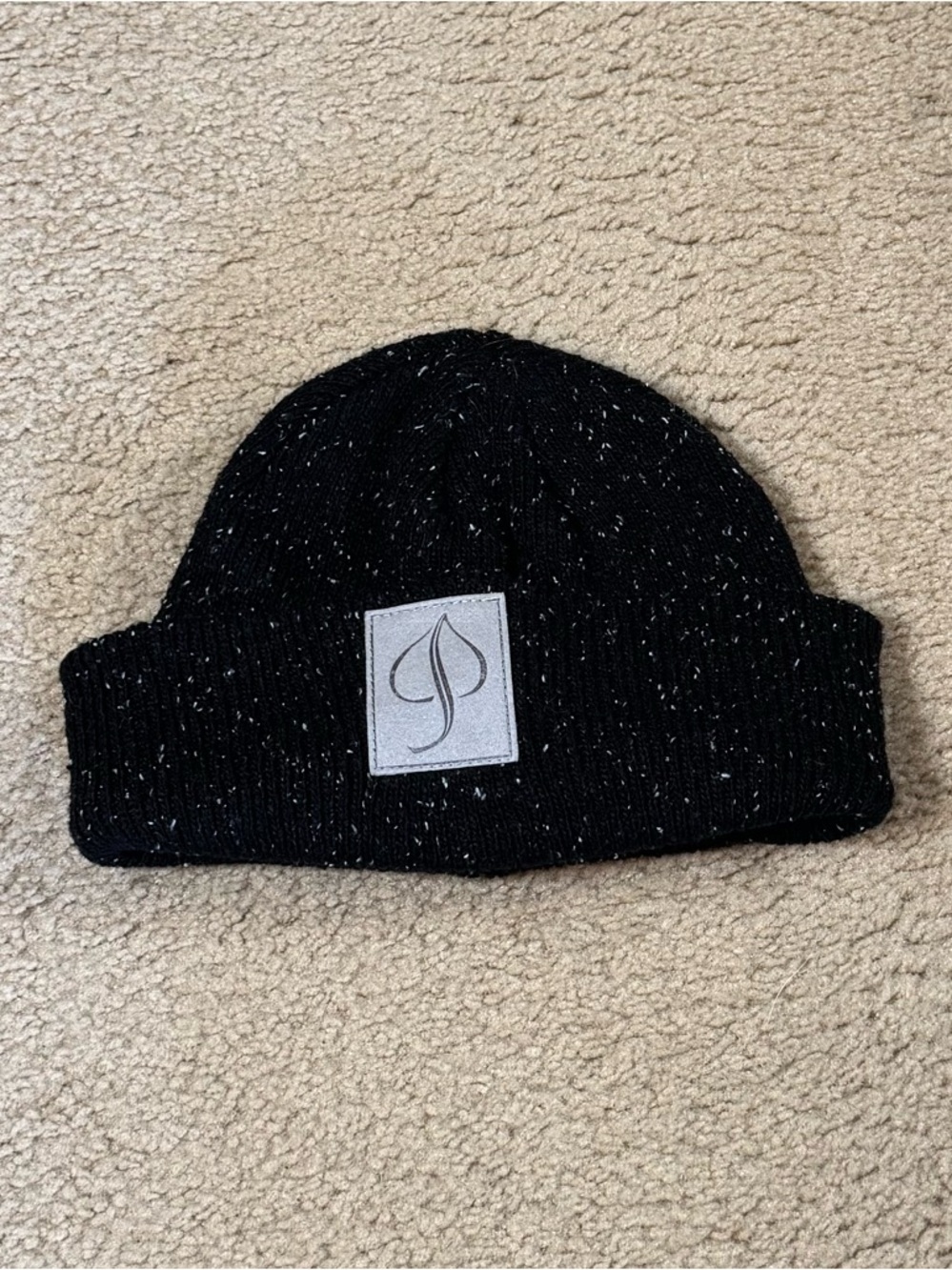 ❄️ Women’s Aspen Snowmass Old School Logo Black Cap Beanie ❄️